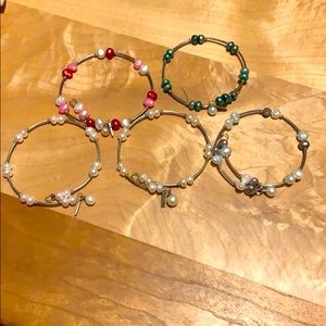 Set of 5 Vantel Pearl Bracelets